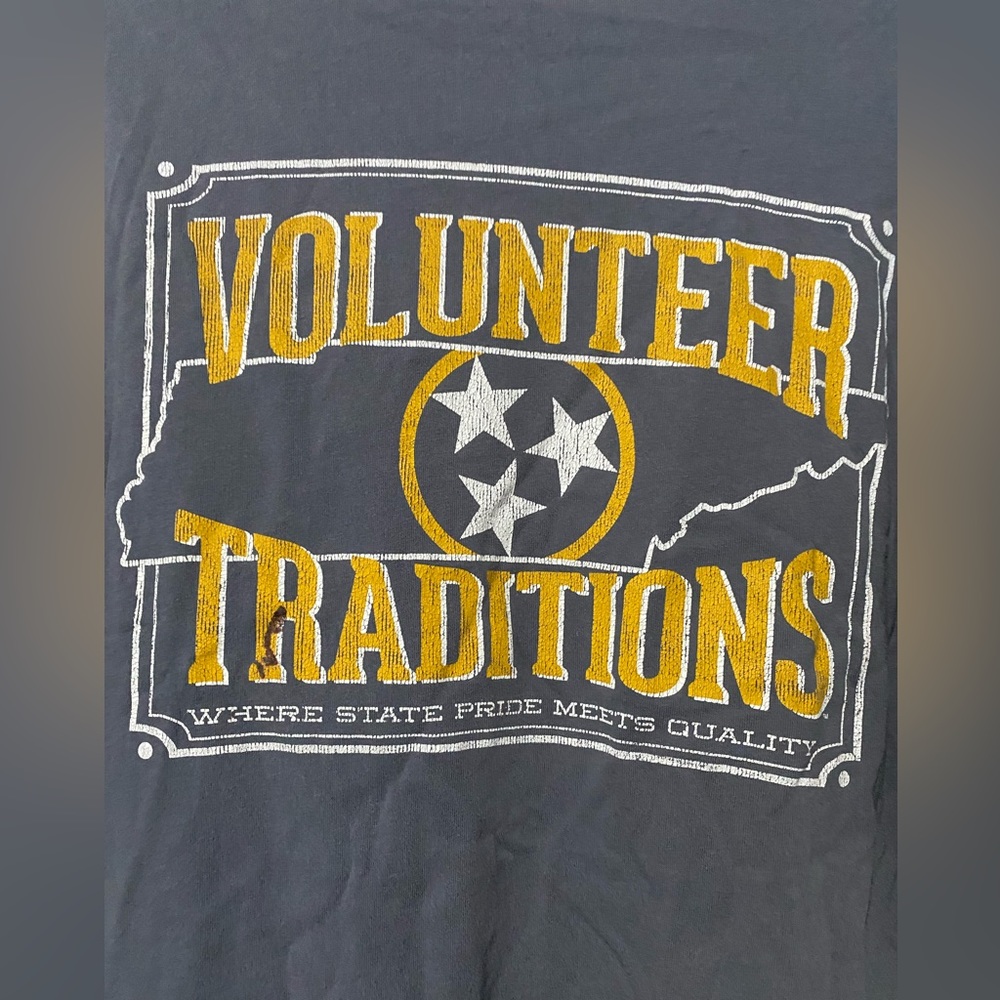 Volunteer Traditions LS Tee size M